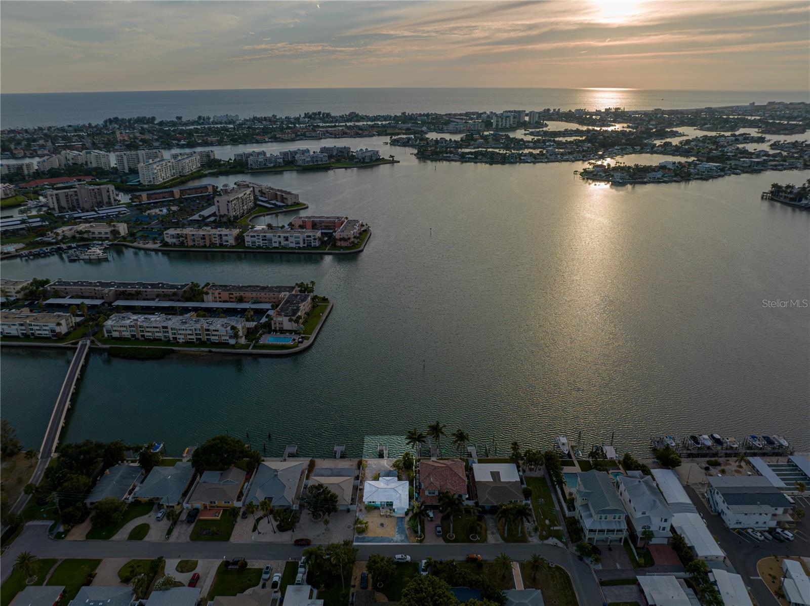 PASADENA SHORES - Residential