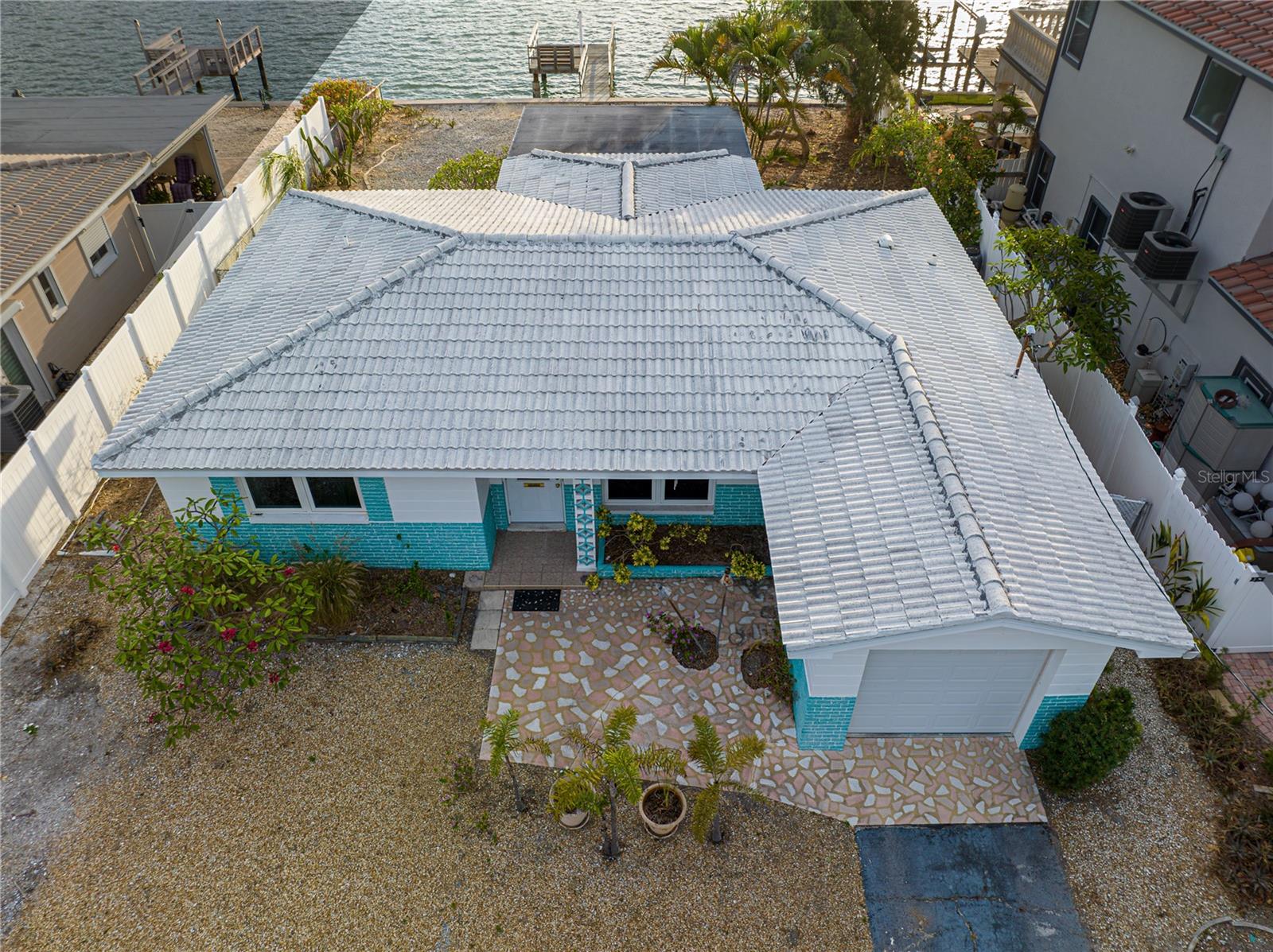 PASADENA SHORES - Residential