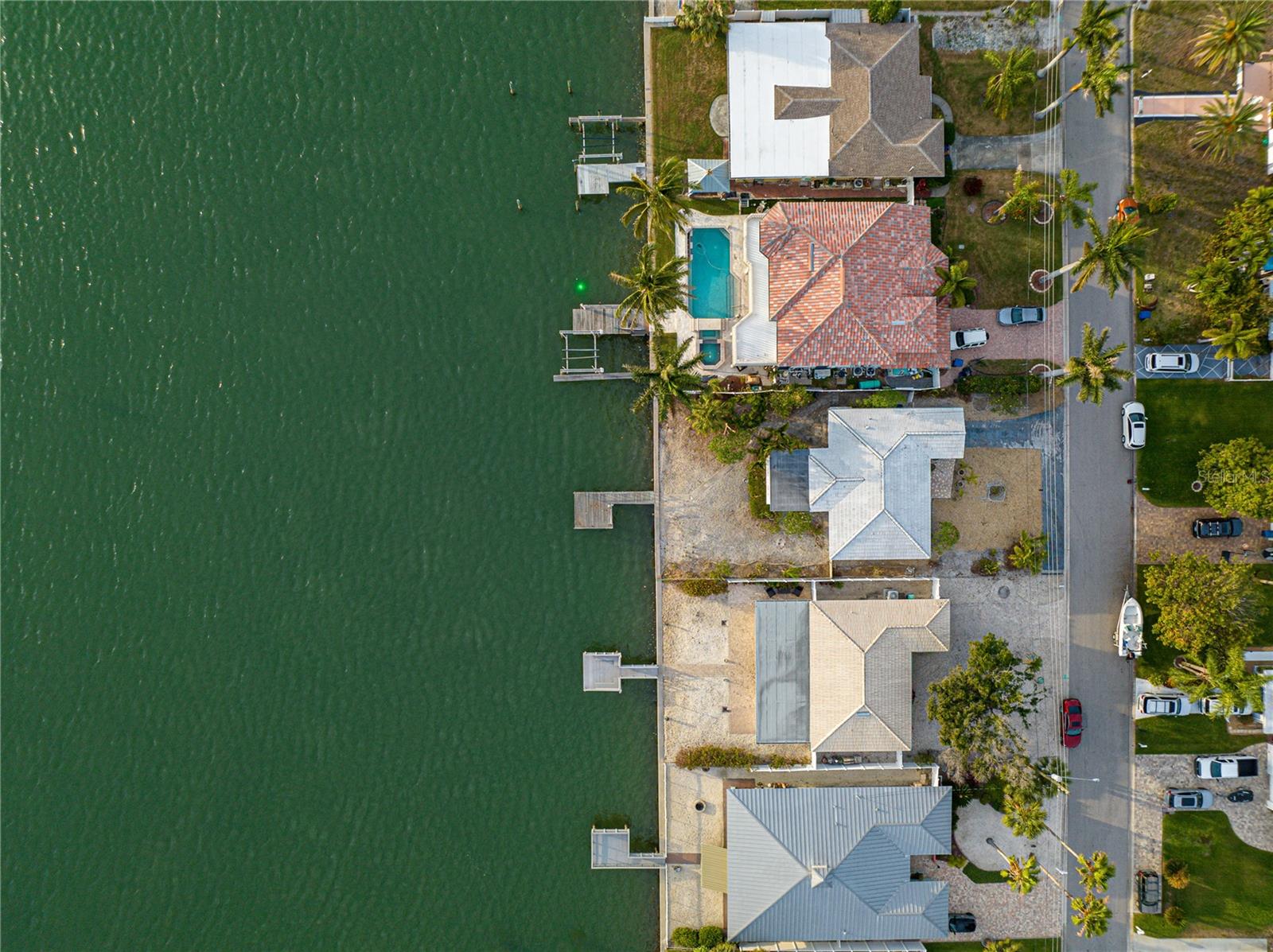 PASADENA SHORES - Residential