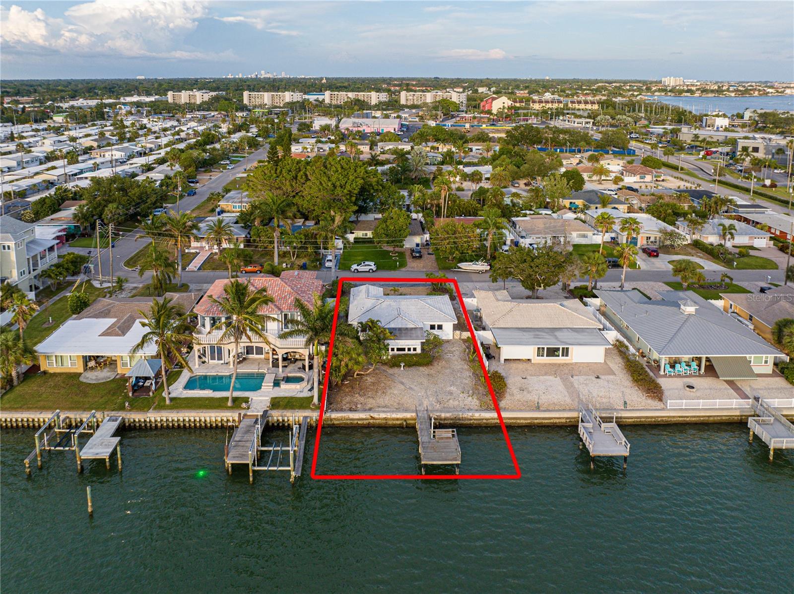 PASADENA SHORES - Residential