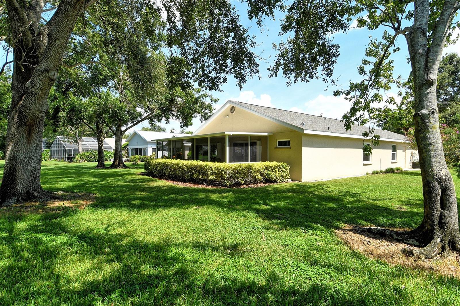 PINEHURST VILLAGE SEC 1 PH B&G - Residential