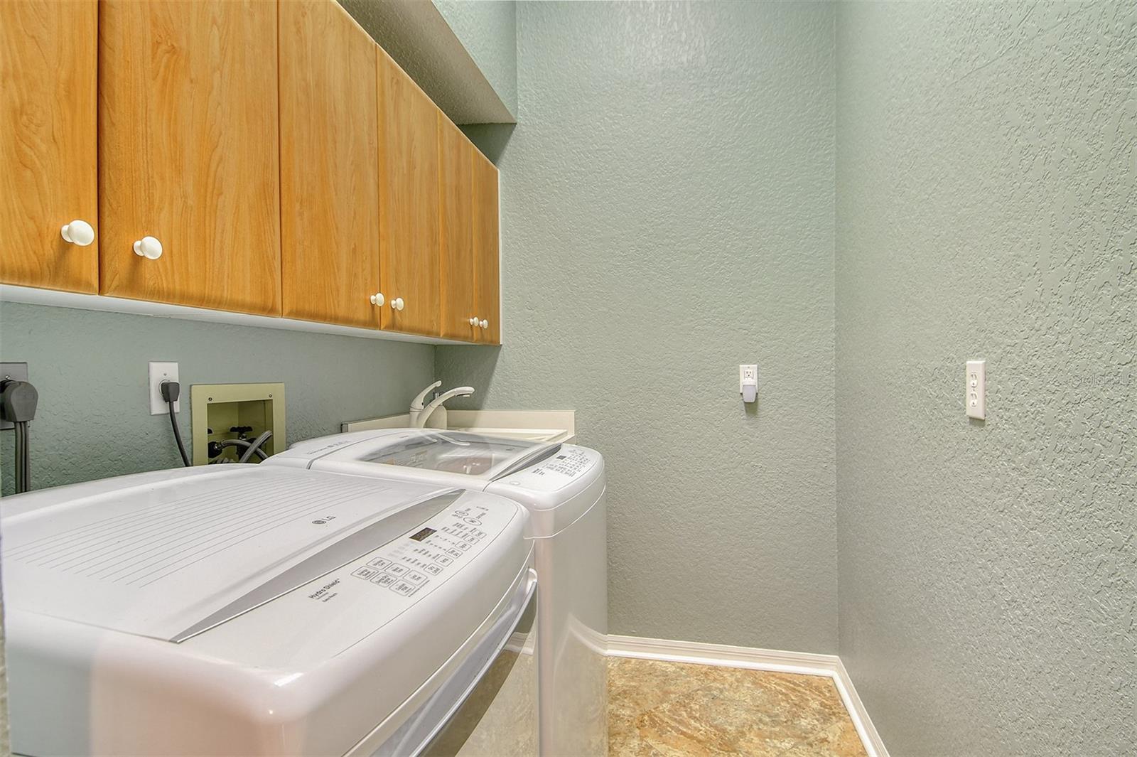 PINEHURST VILLAGE SEC 1 PH B&G - Residential