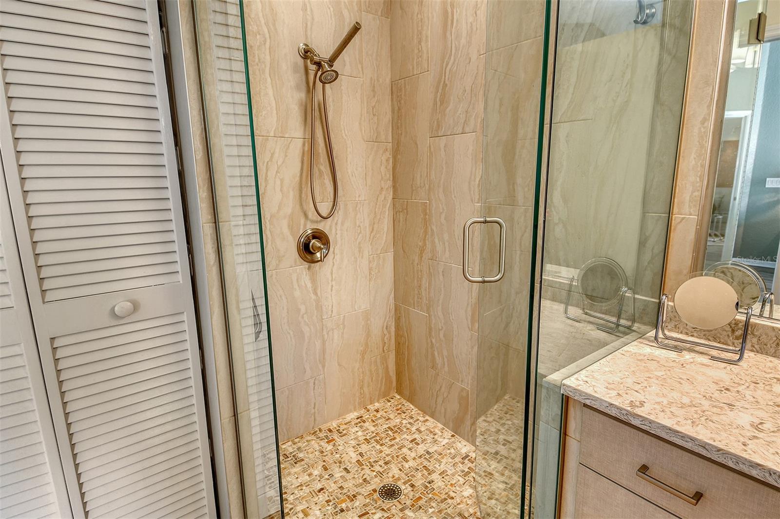 PINEHURST VILLAGE SEC 1 PH B&G - Residential