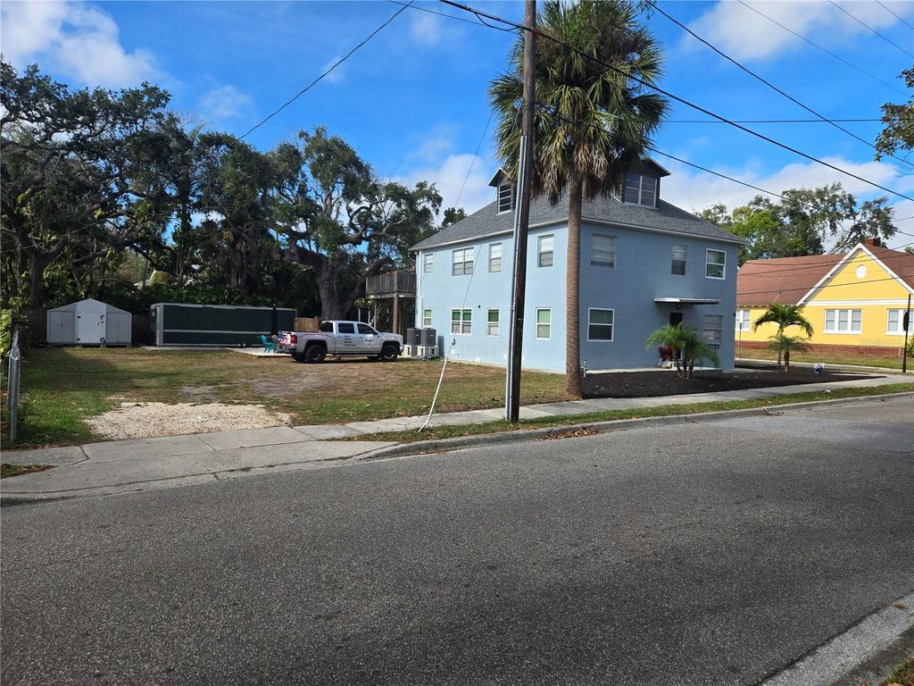 Photo of 101 W Lemon Street #3, Tarpon Springs, FL 34689 (MLS # TB8490200)