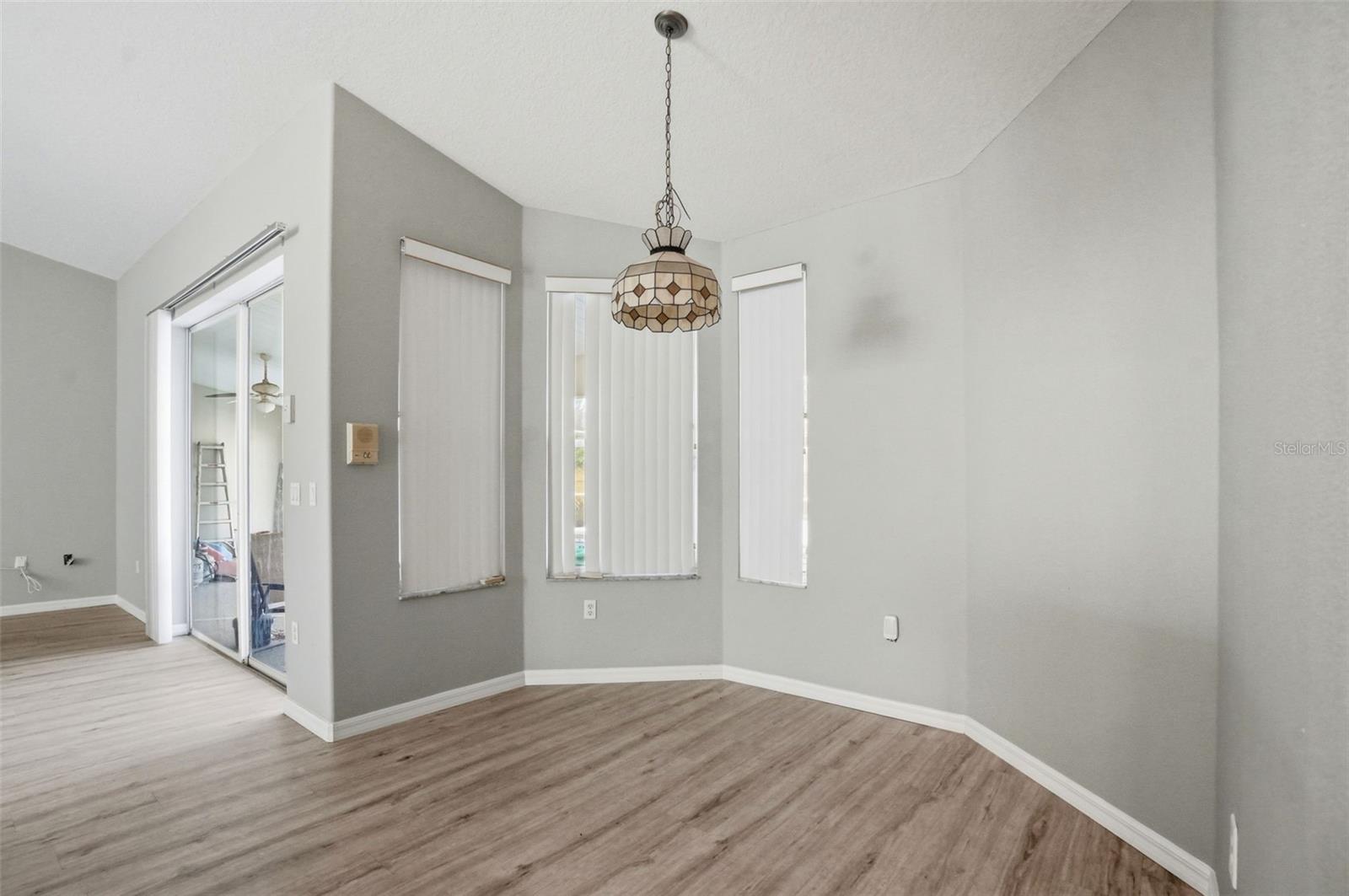 ROYAL HIGHLANDS - Residential