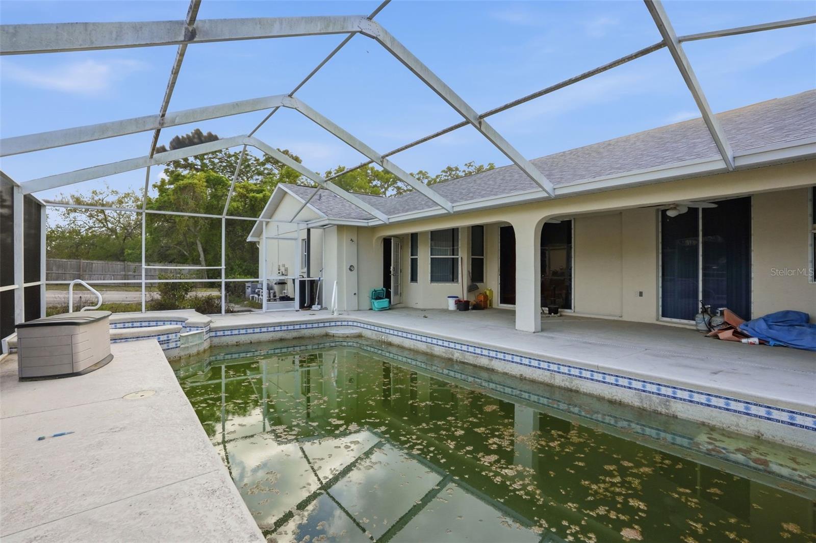 ROYAL HIGHLANDS - Residential