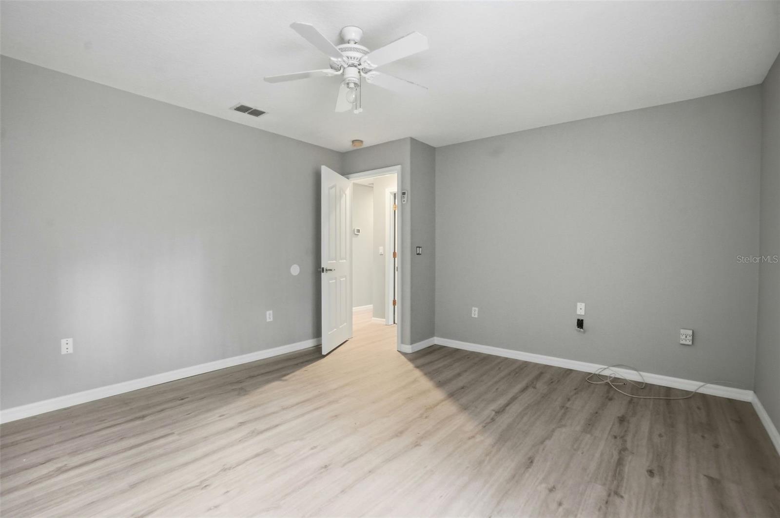 ROYAL HIGHLANDS - Residential