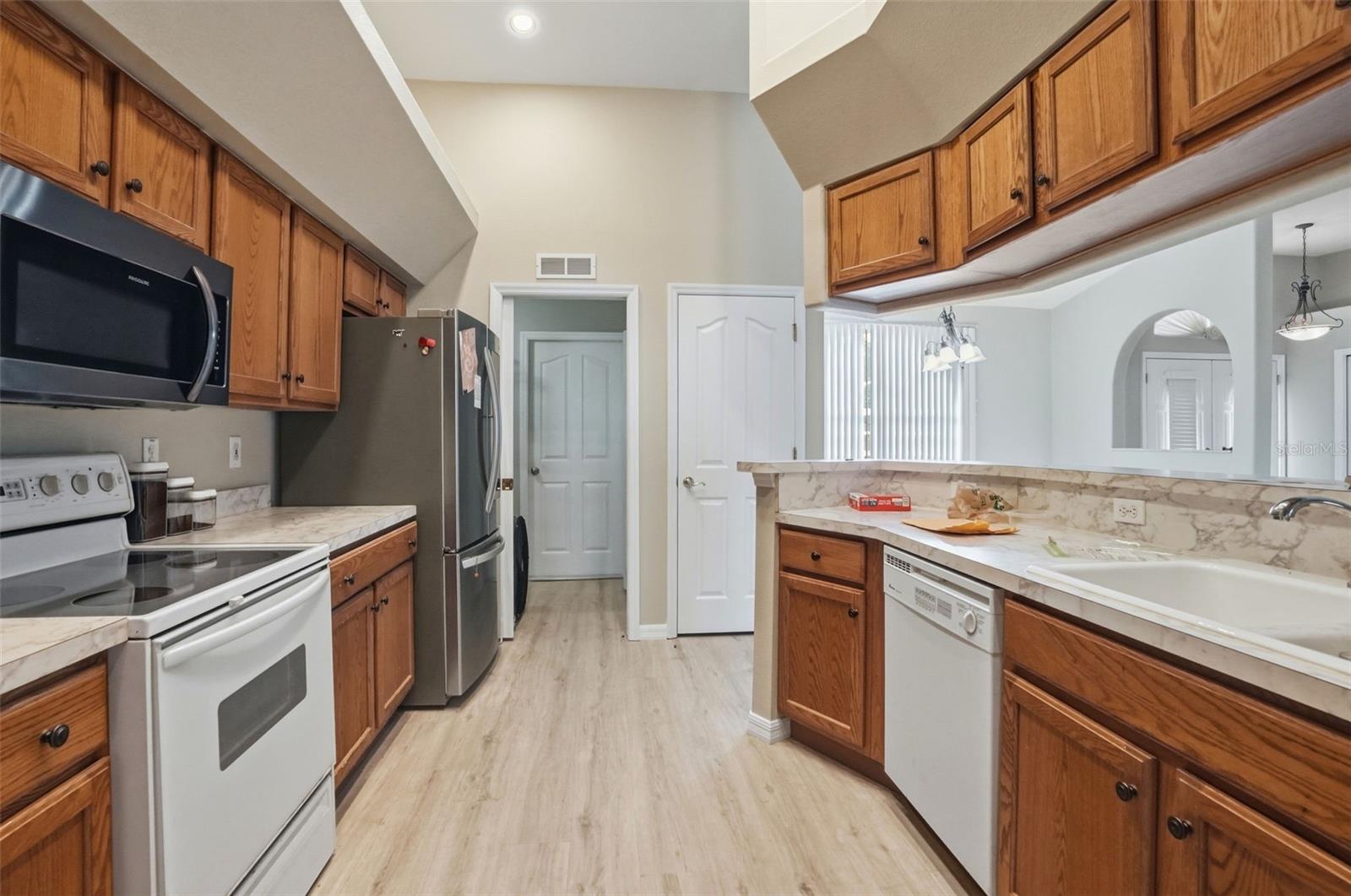 ROYAL HIGHLANDS - Residential