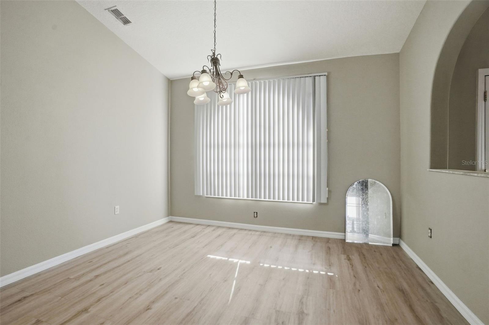 ROYAL HIGHLANDS - Residential