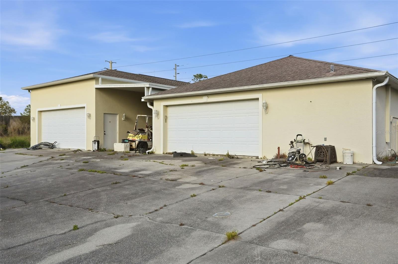 ROYAL HIGHLANDS - Residential