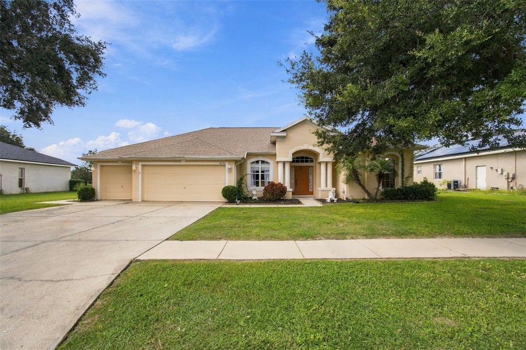 Photo of 2393 Old Oak Trail, Brooksville, FL 34604 (MLS # W7889952)