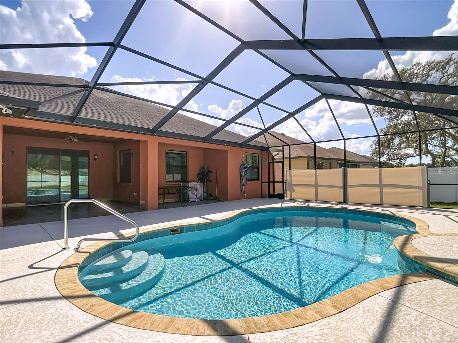 CROWN POINTE - Residential