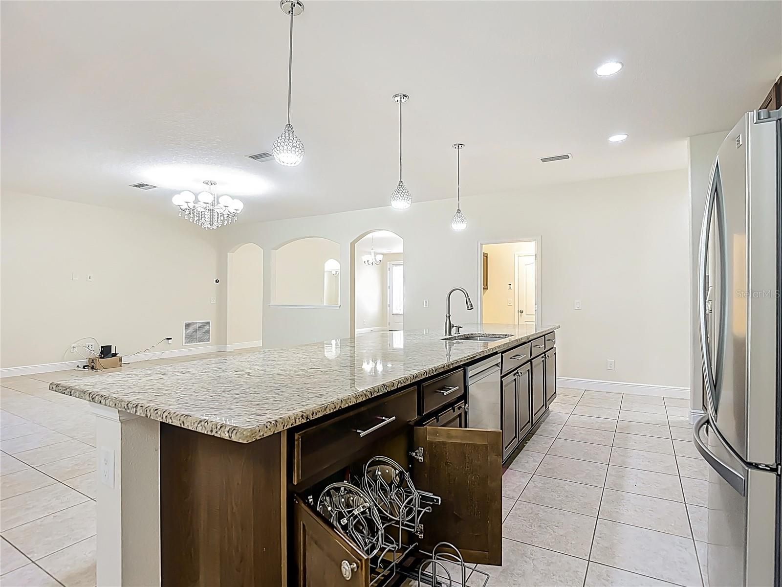 CROWN POINTE - Residential