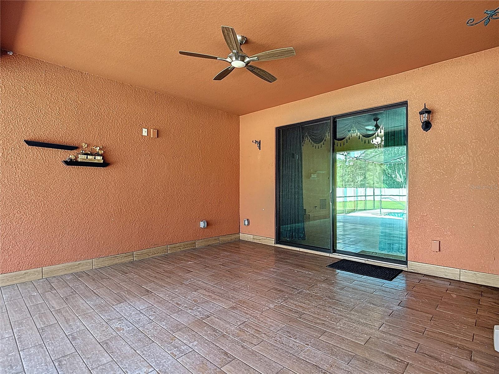 CROWN POINTE - Residential