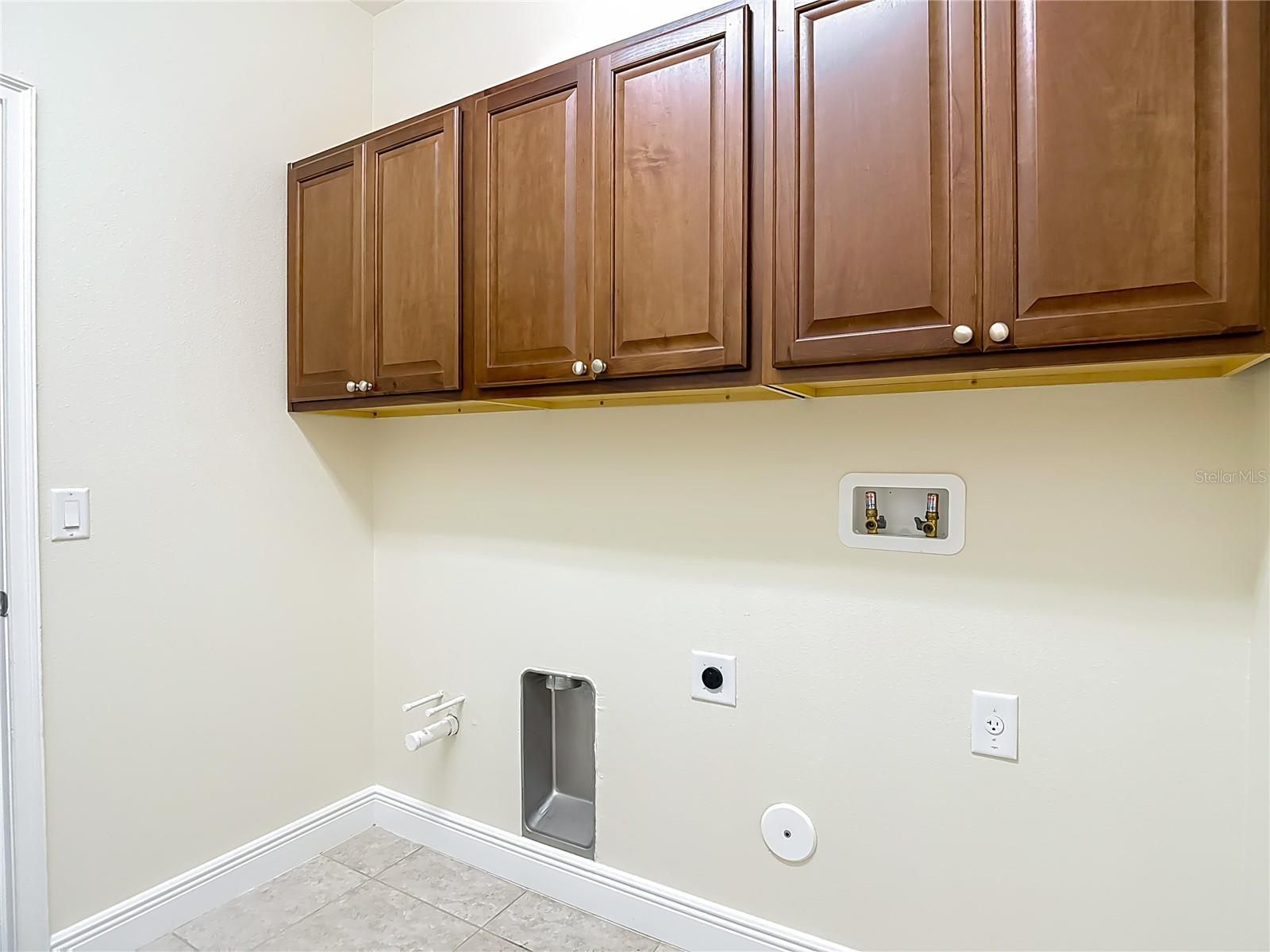 CROWN POINTE - Residential