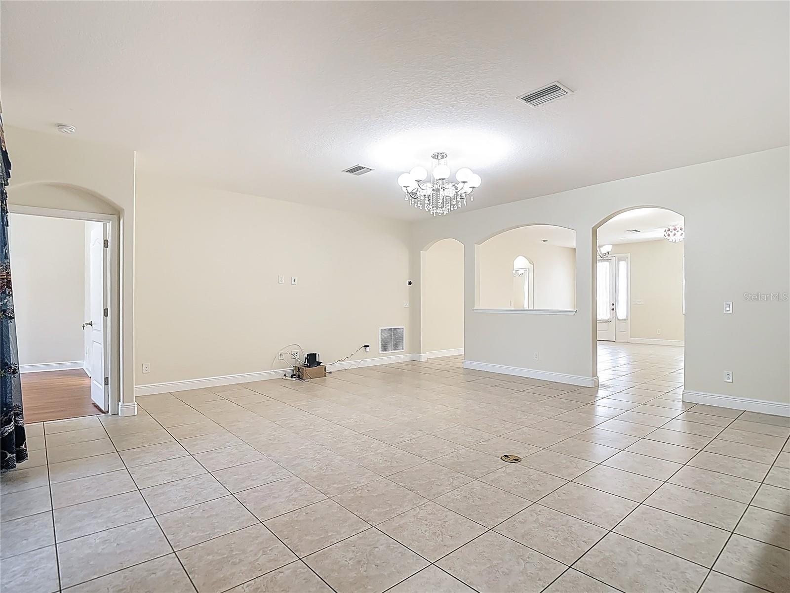 CROWN POINTE - Residential