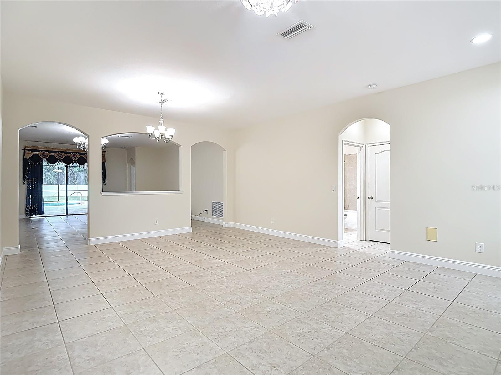 CROWN POINTE - Residential