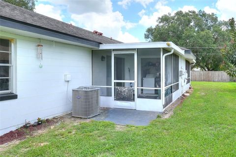 A home in WINTER HAVEN