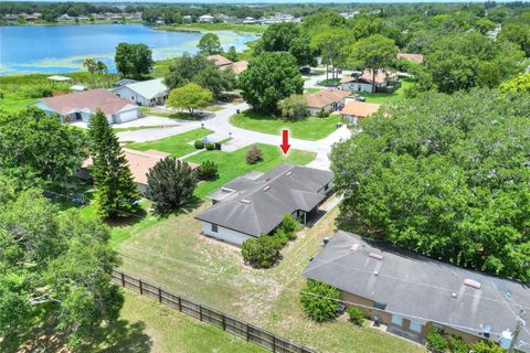 A home in WINTER HAVEN