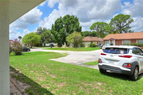 A home in WINTER HAVEN