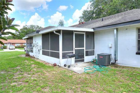 A home in WINTER HAVEN