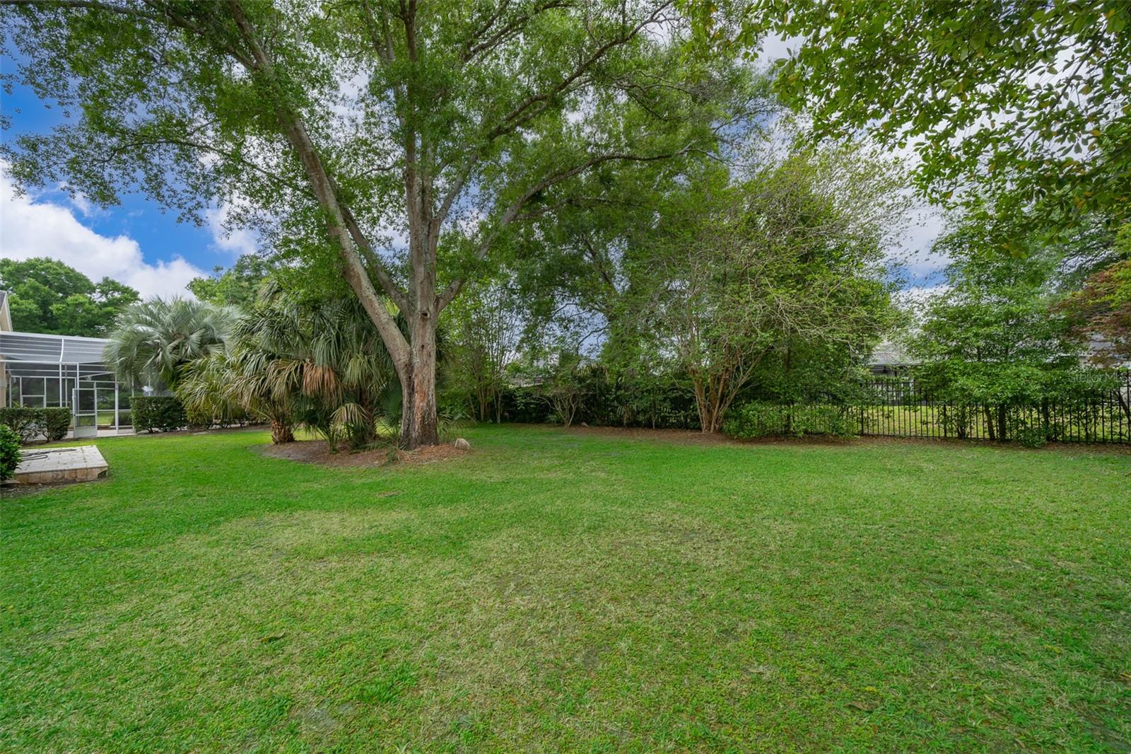 MARKHAM MEADOWS - Residential