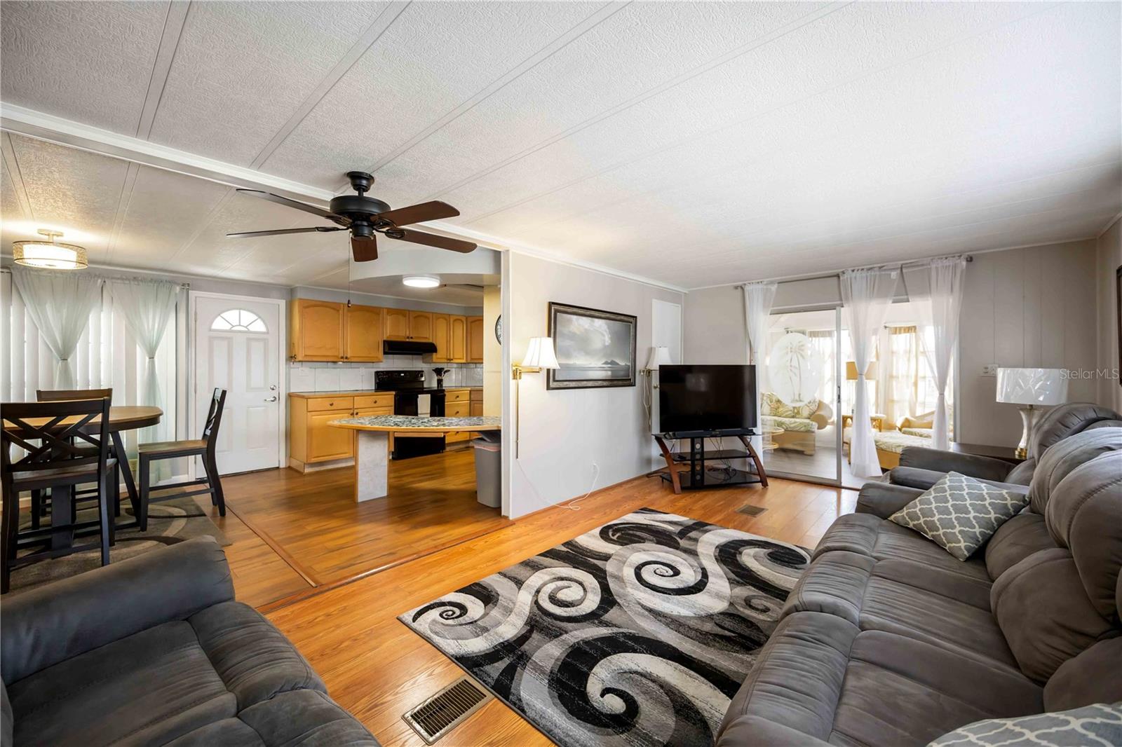 EAGLE POINT MHP - Residential