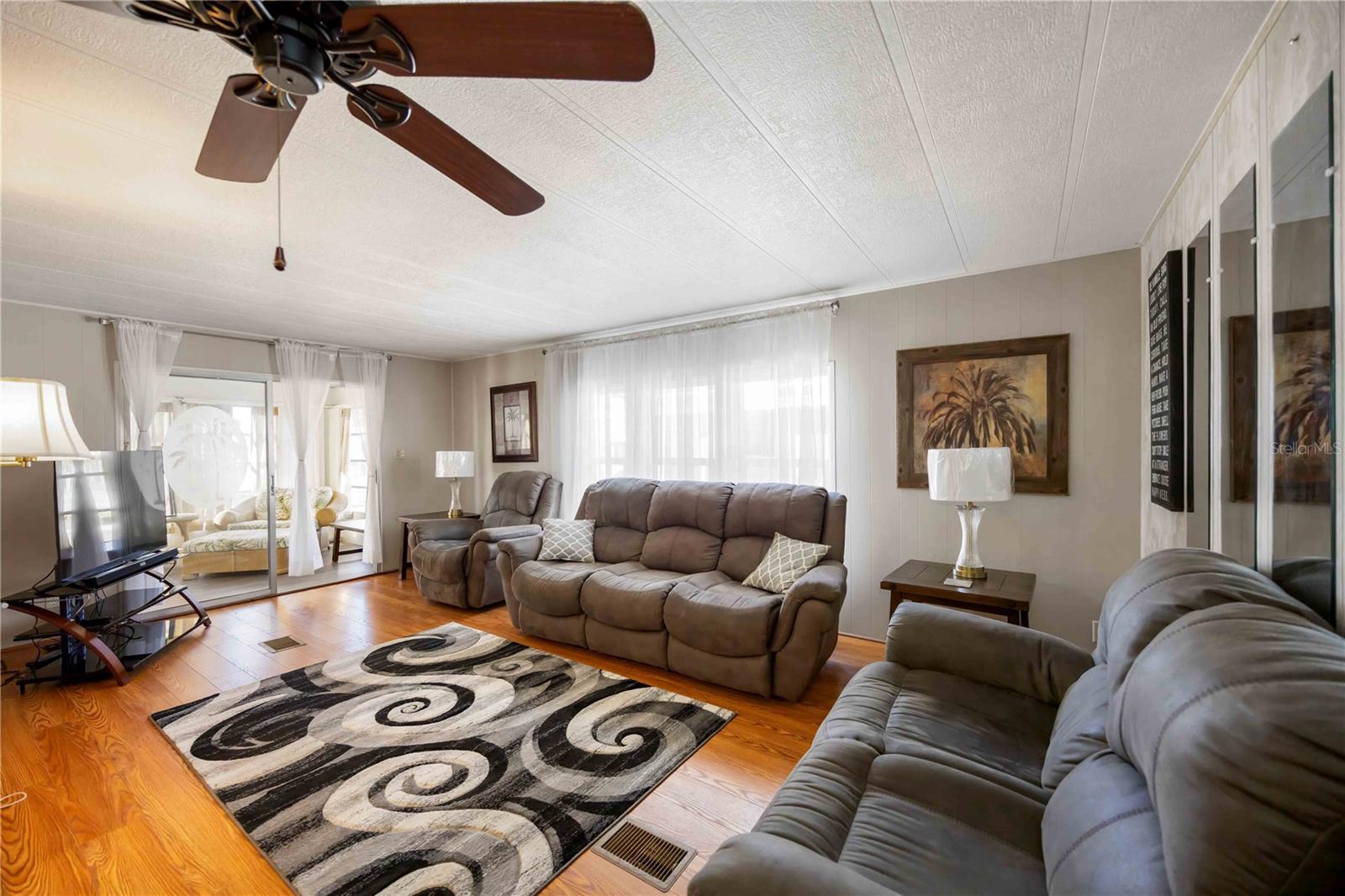 EAGLE POINT MHP - Residential