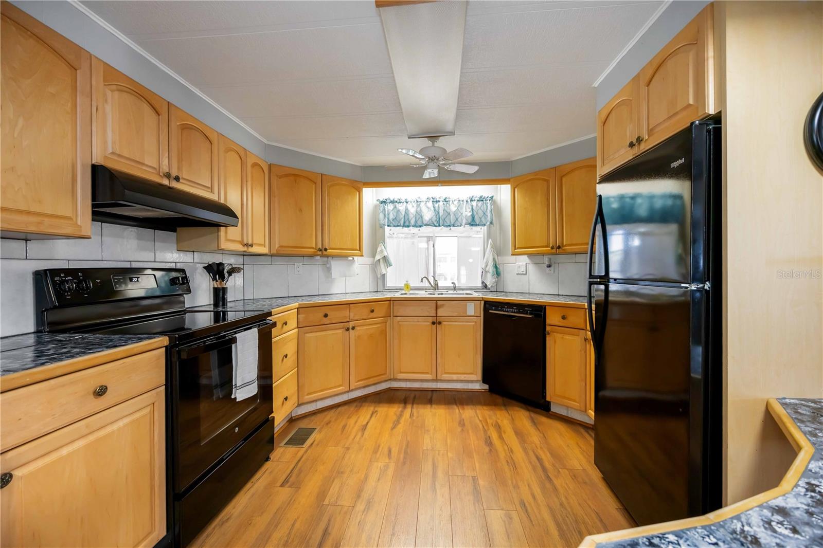 EAGLE POINT MHP - Residential