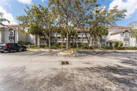 Photo of 13929 Fairway Island Drive #825, Orlando, FL 32837 (MLS # O6290588)
