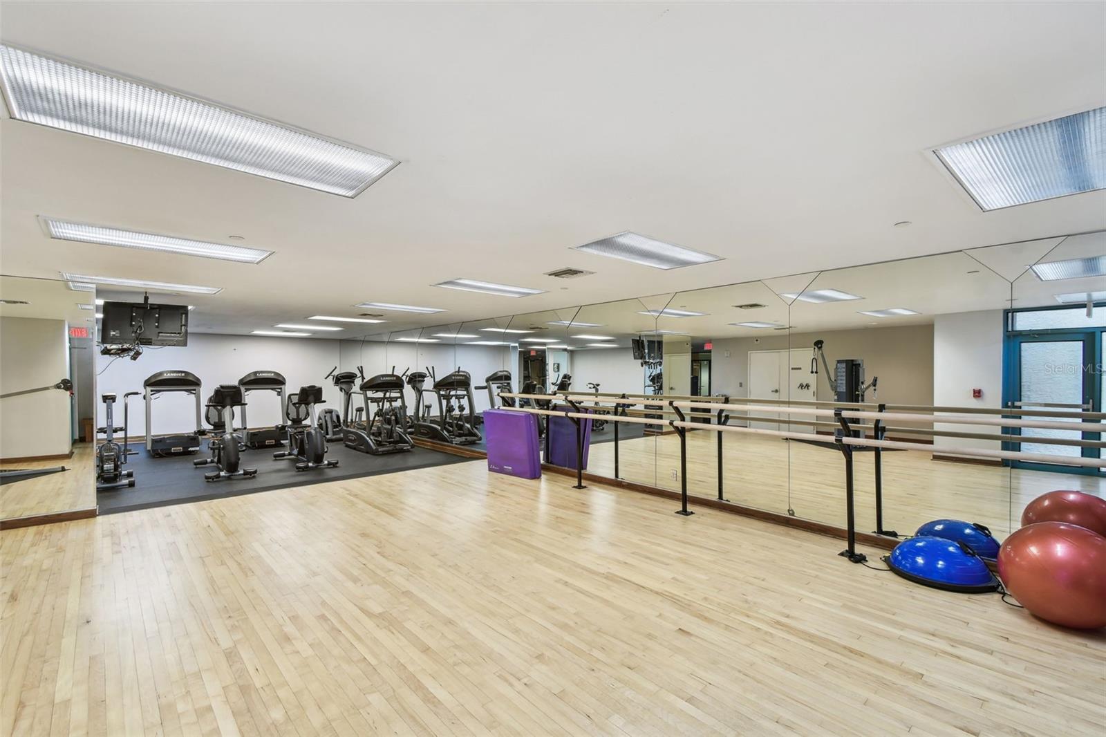 ULTIMAR THREE CONDO - Residential