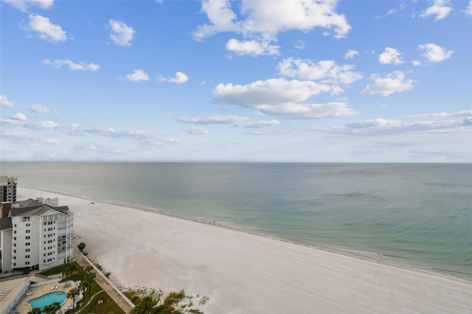 ULTIMAR THREE CONDO - Residential