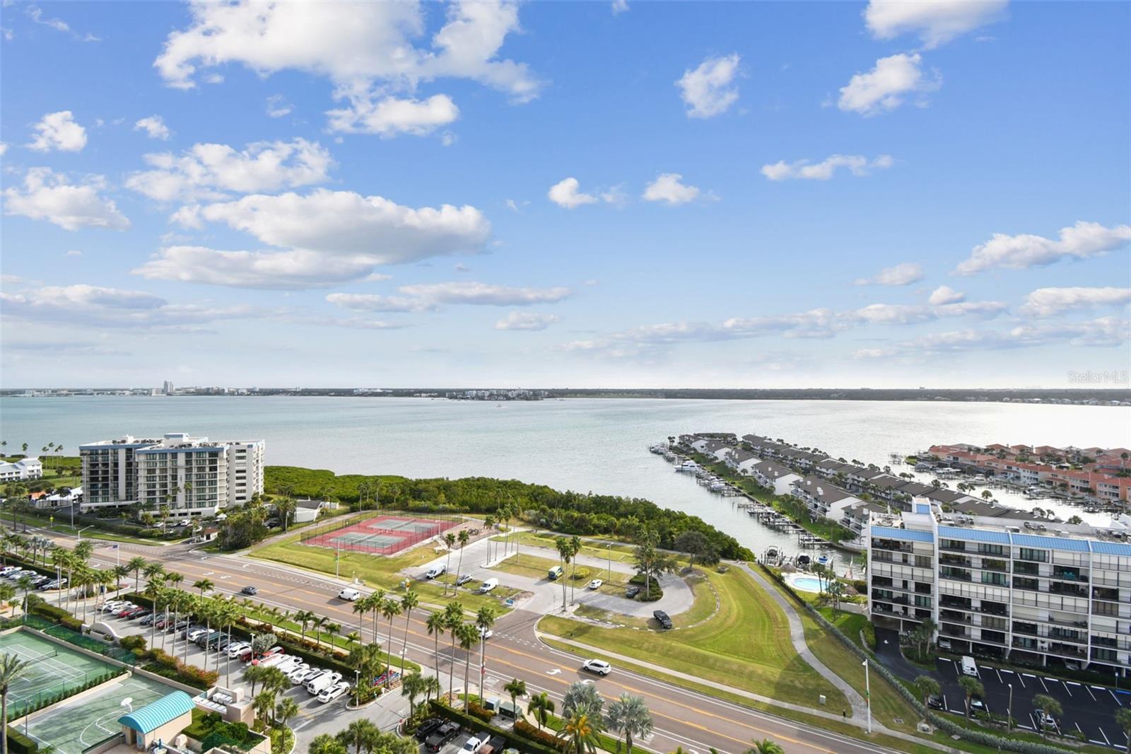 ULTIMAR THREE CONDO - Residential