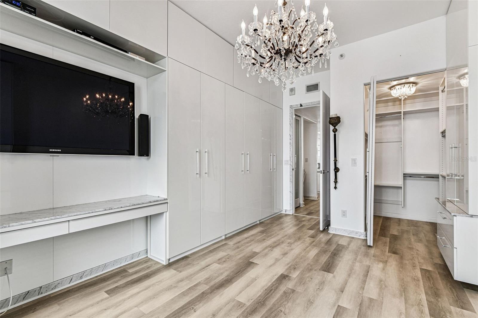 ULTIMAR THREE CONDO - Residential