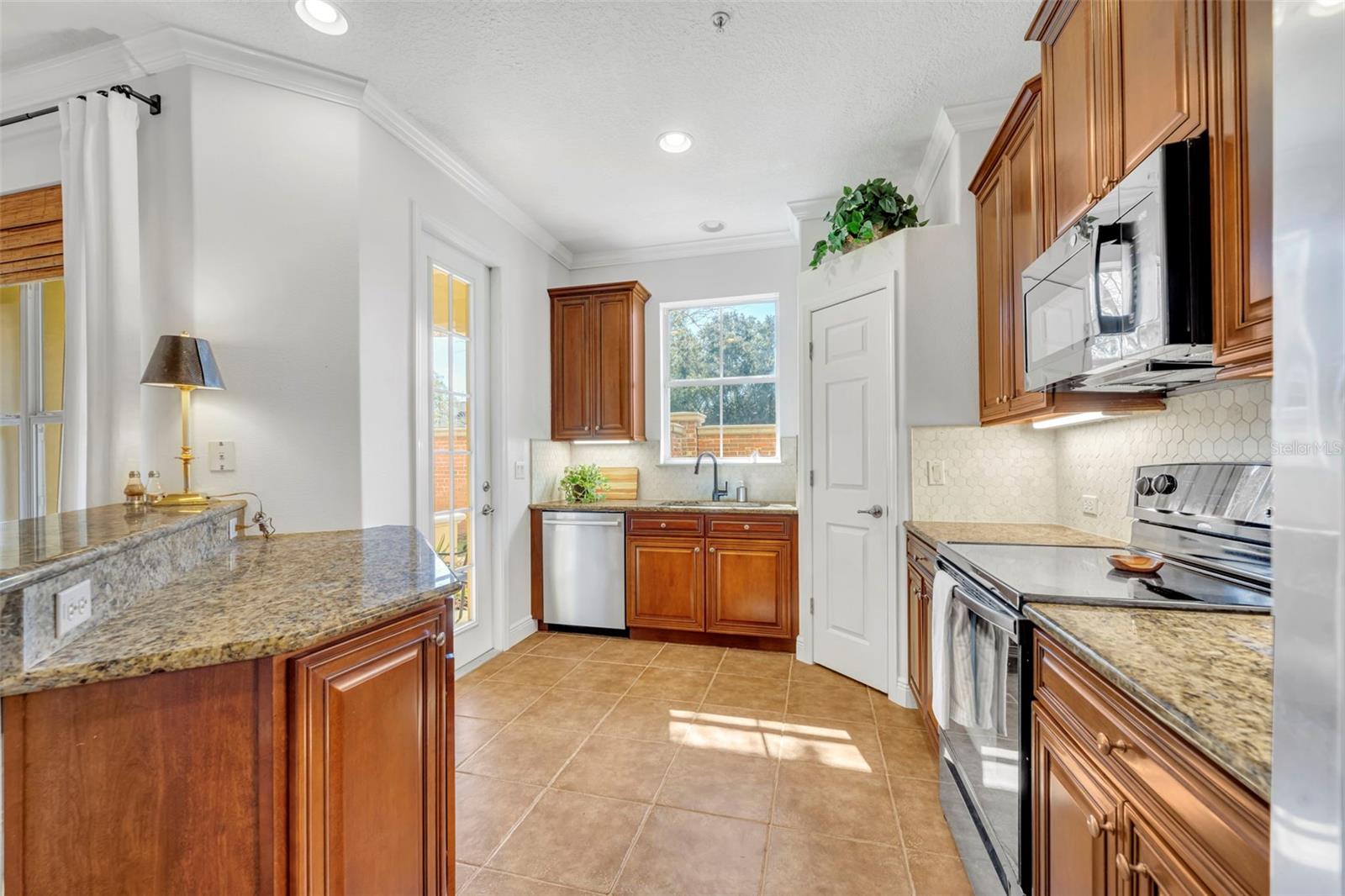 ENCLAVE/MAITLAND A-F - Residential