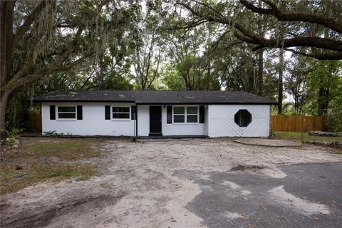 Photo of 14637 NE 145th Avenue, Waldo, FL 32694 (MLS # GC534253)