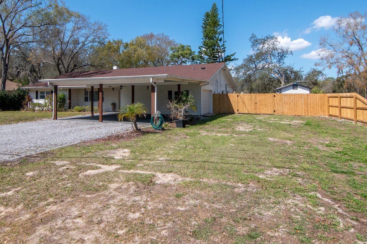 TAMPA'S NORTH SIDE COUNTRY CLUB AREA UNIT NO - Residential