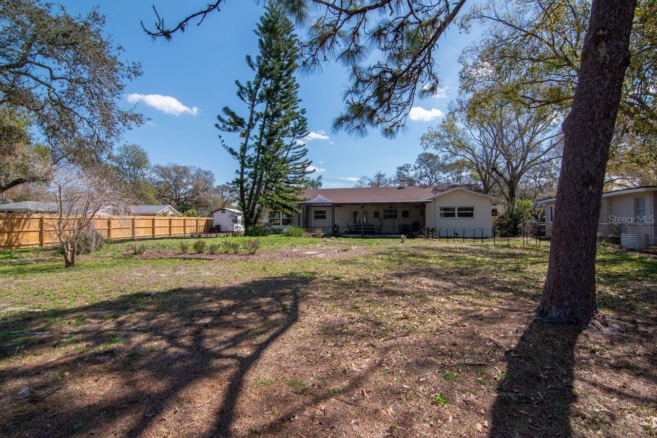 TAMPA'S NORTH SIDE COUNTRY CLUB AREA UNIT NO - Residential