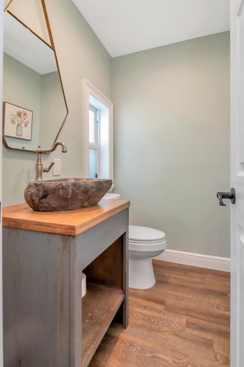 TAMPA'S NORTH SIDE COUNTRY CLUB AREA UNIT NO - Residential