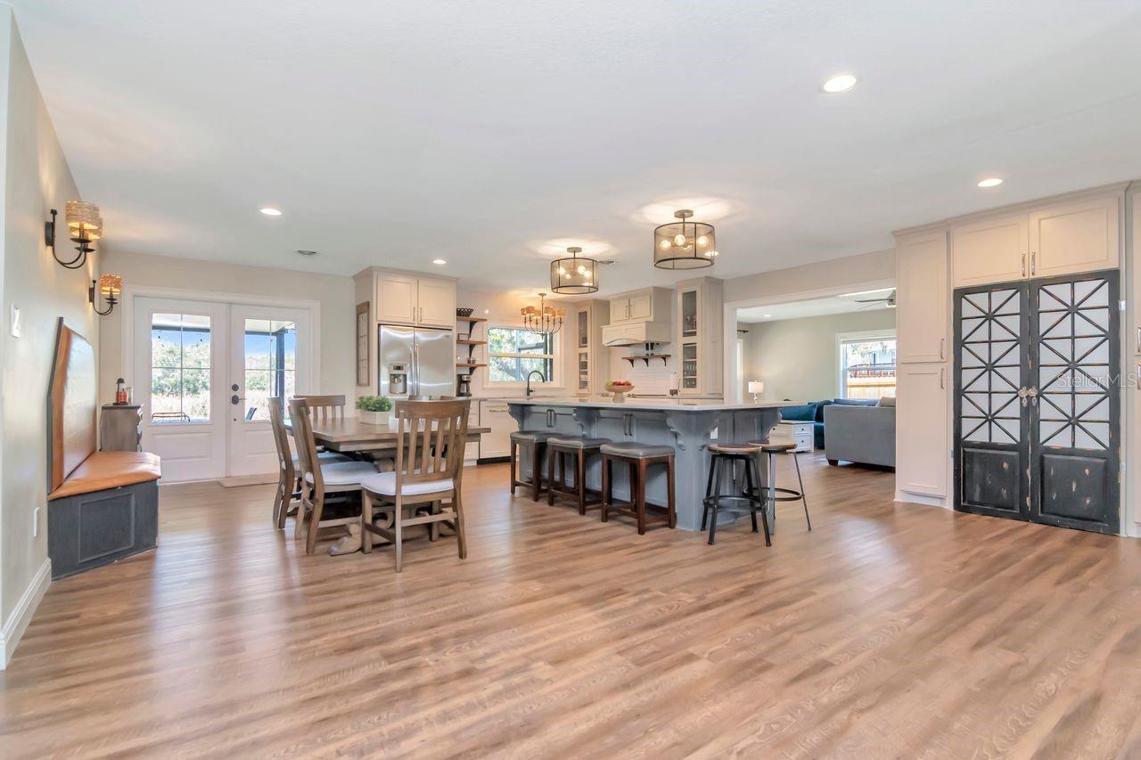 TAMPA'S NORTH SIDE COUNTRY CLUB AREA UNIT NO - Residential