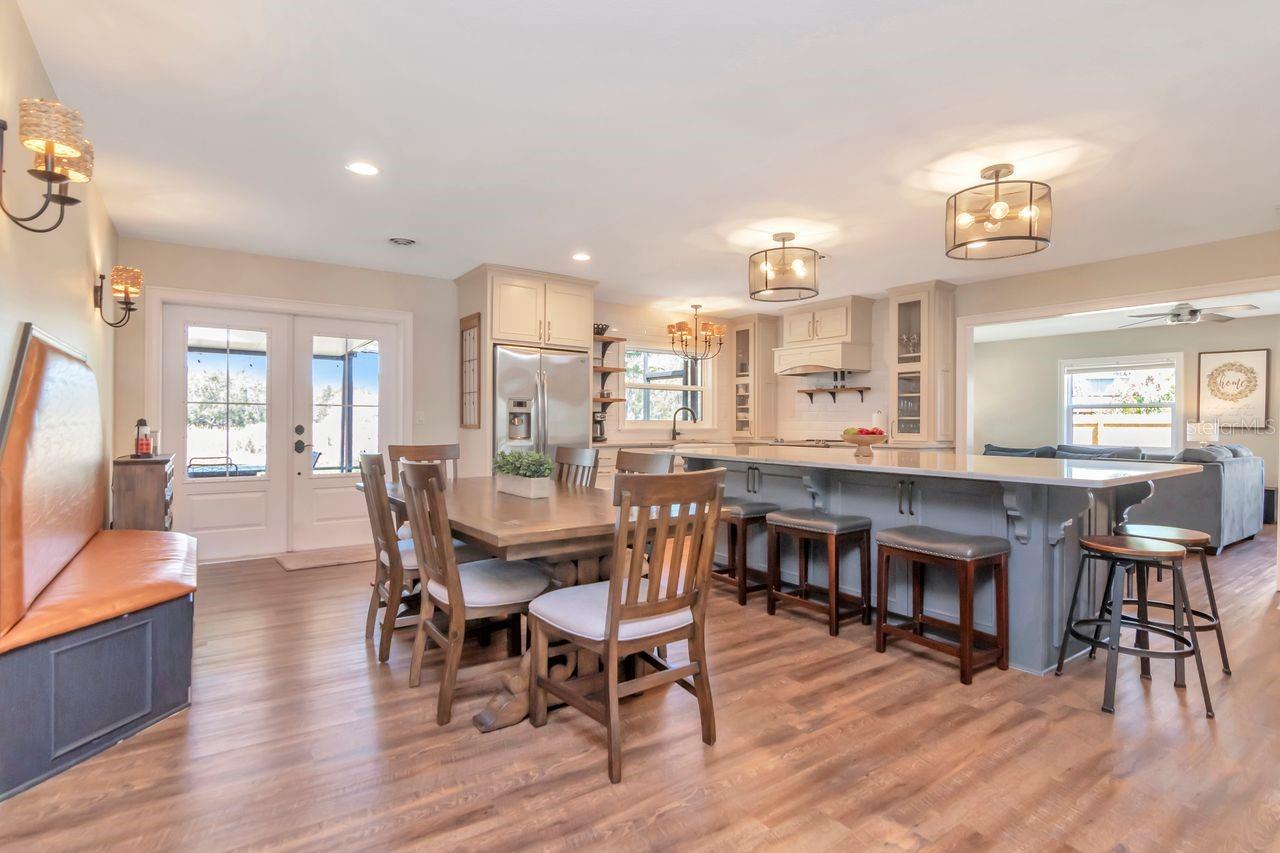 2201 S VILLAGE AVENUE