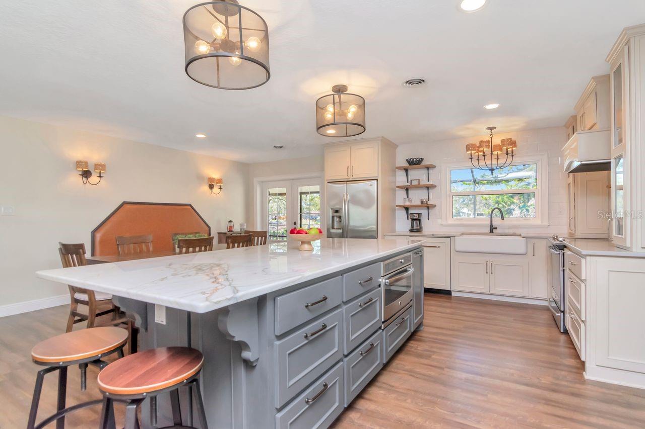 2201 S VILLAGE AVENUE