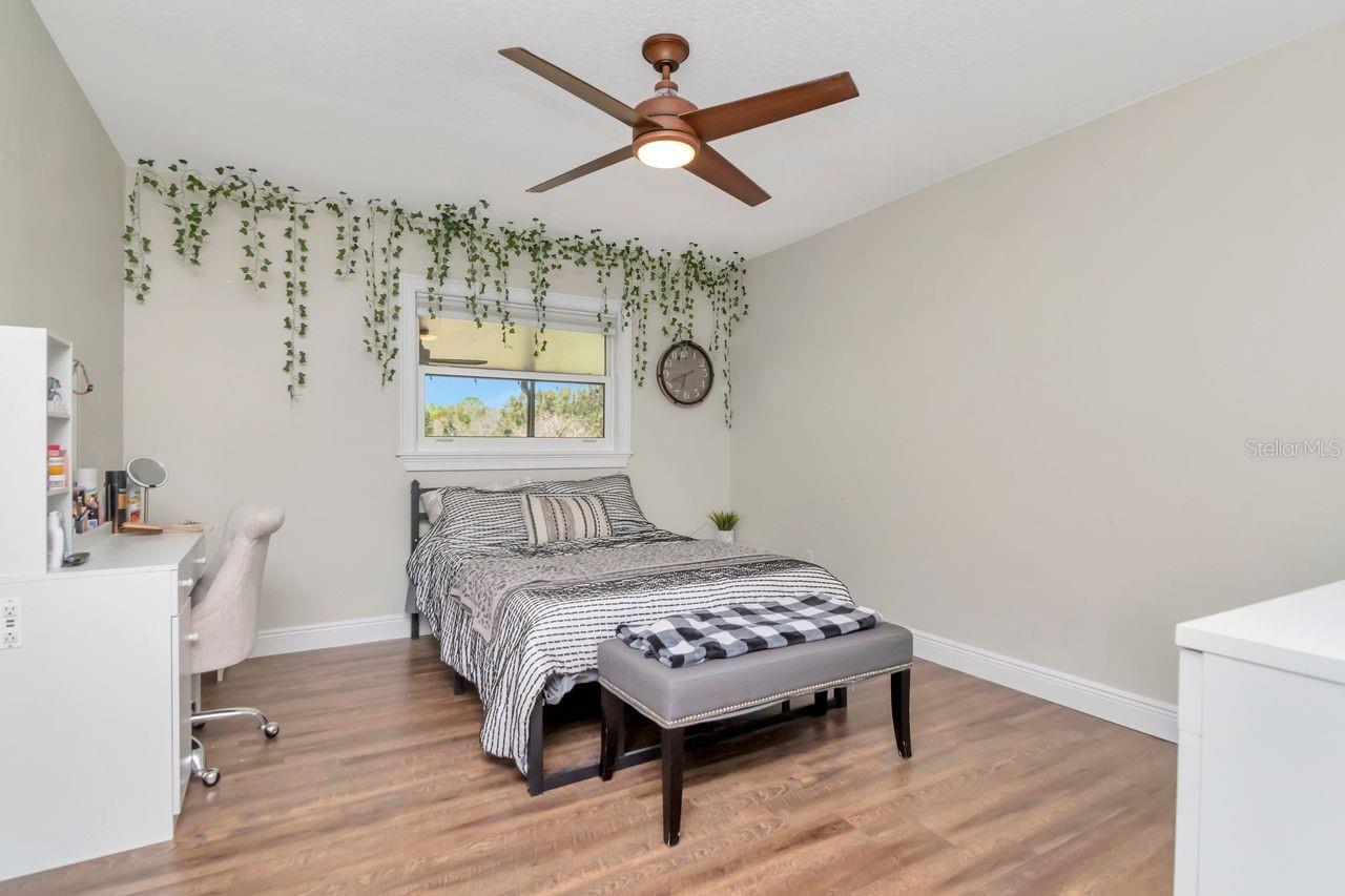 TAMPA'S NORTH SIDE COUNTRY CLUB AREA UNIT NO - Residential