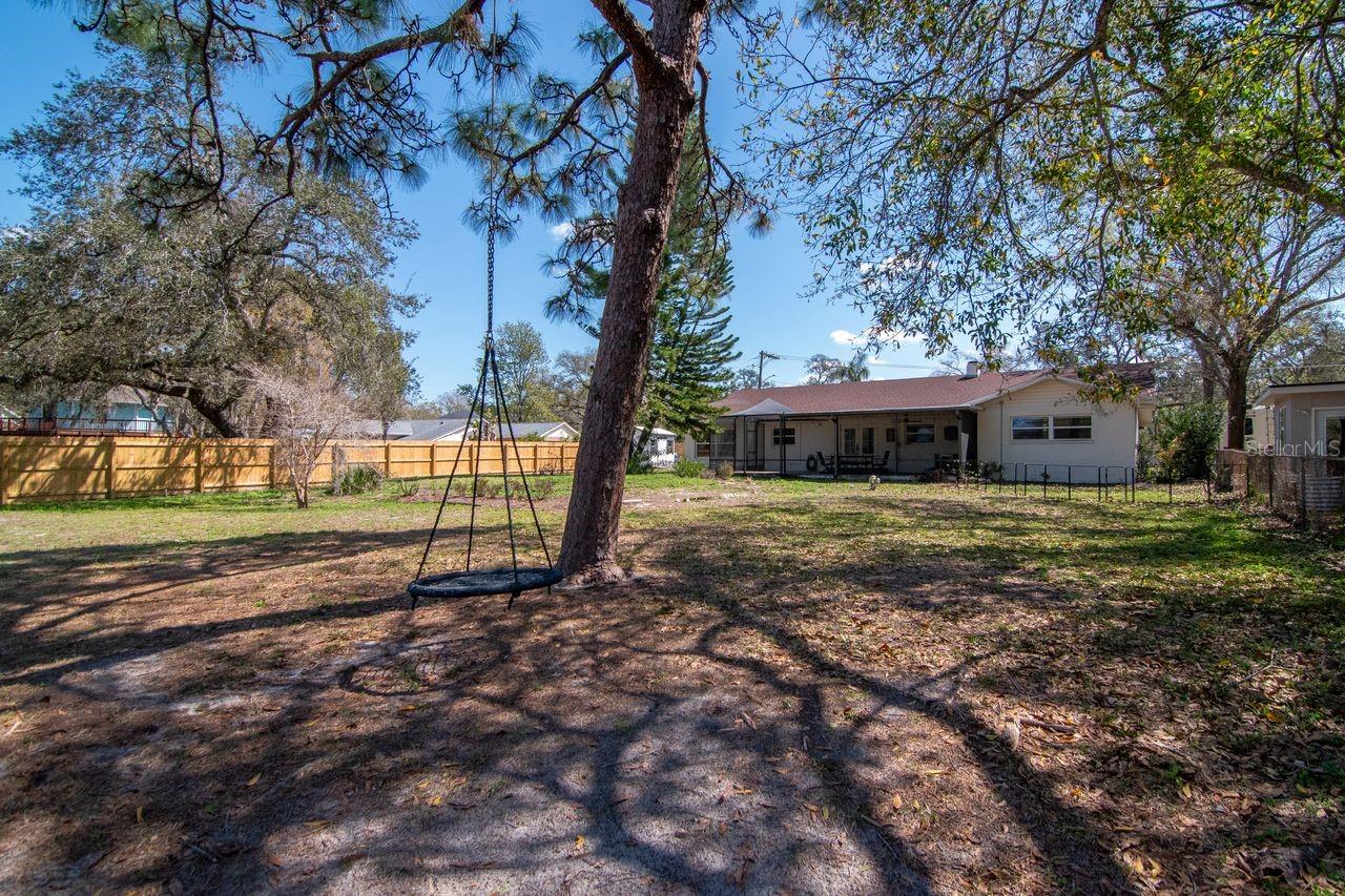 TAMPA'S NORTH SIDE COUNTRY CLUB AREA UNIT NO - Residential