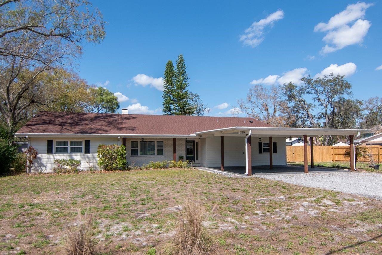 TAMPA'S NORTH SIDE COUNTRY CLUB AREA UNIT NO - Residential