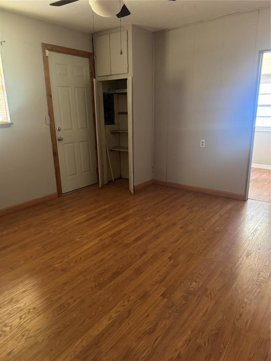 ACREAGE - Residential