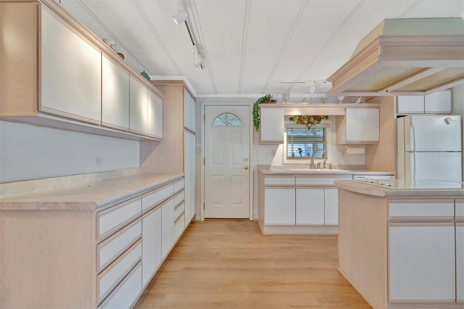 CARIBBEAN ISLES RESIDENTIAL CO - Residential