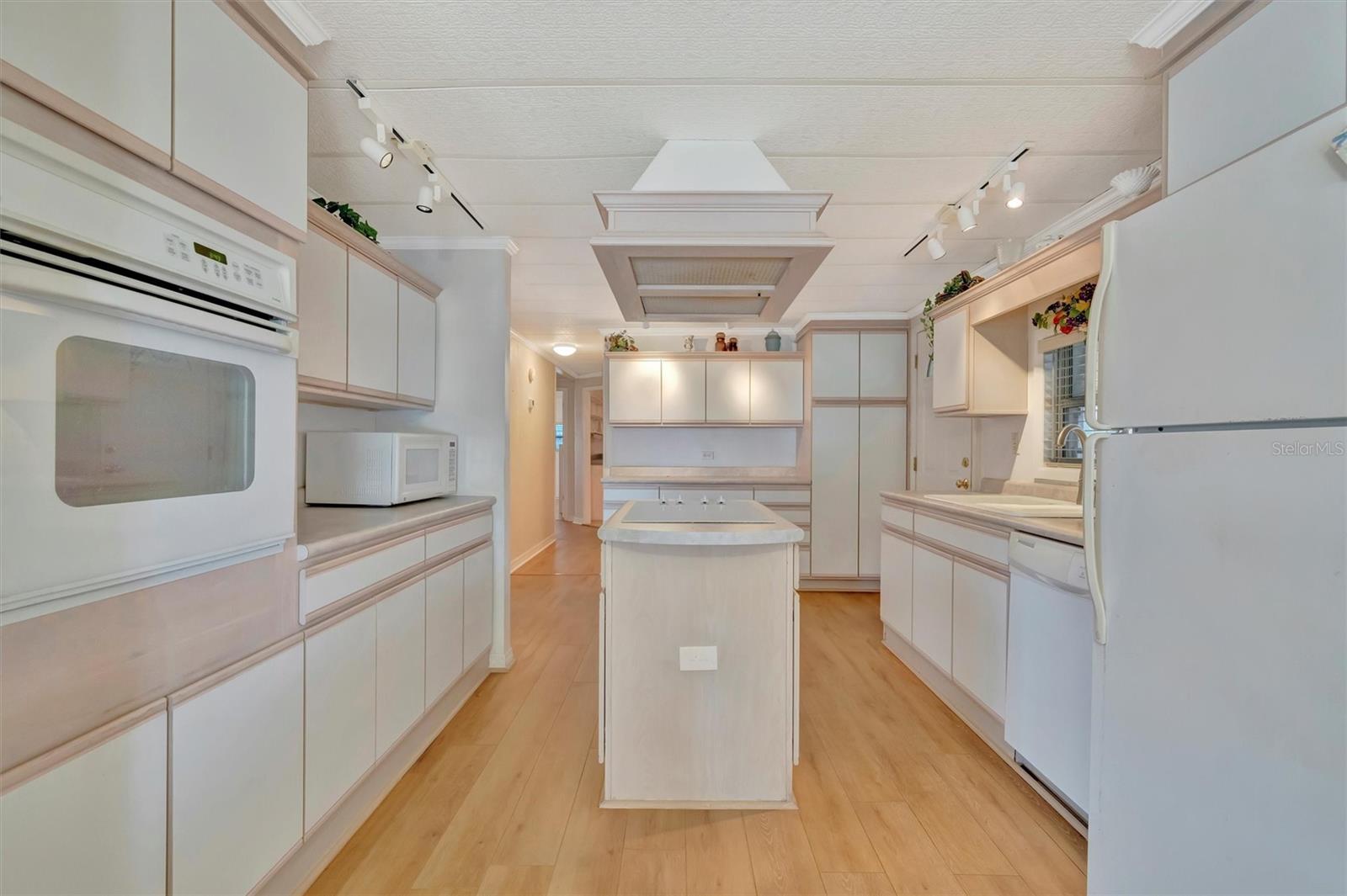 CARIBBEAN ISLES RESIDENTIAL CO - Residential