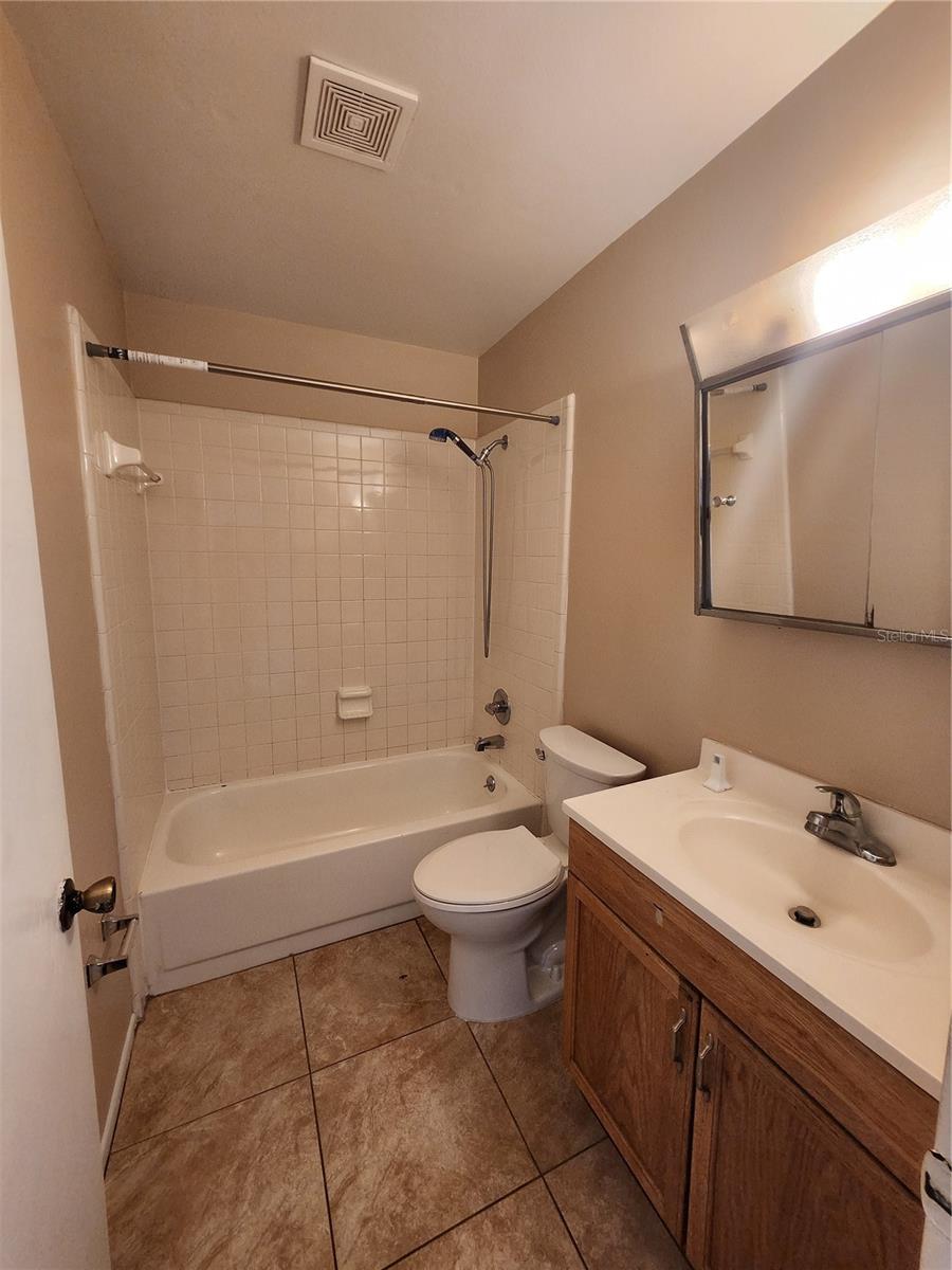 HEATHER LAKES UNIT 20 PH I - Residential Lease
