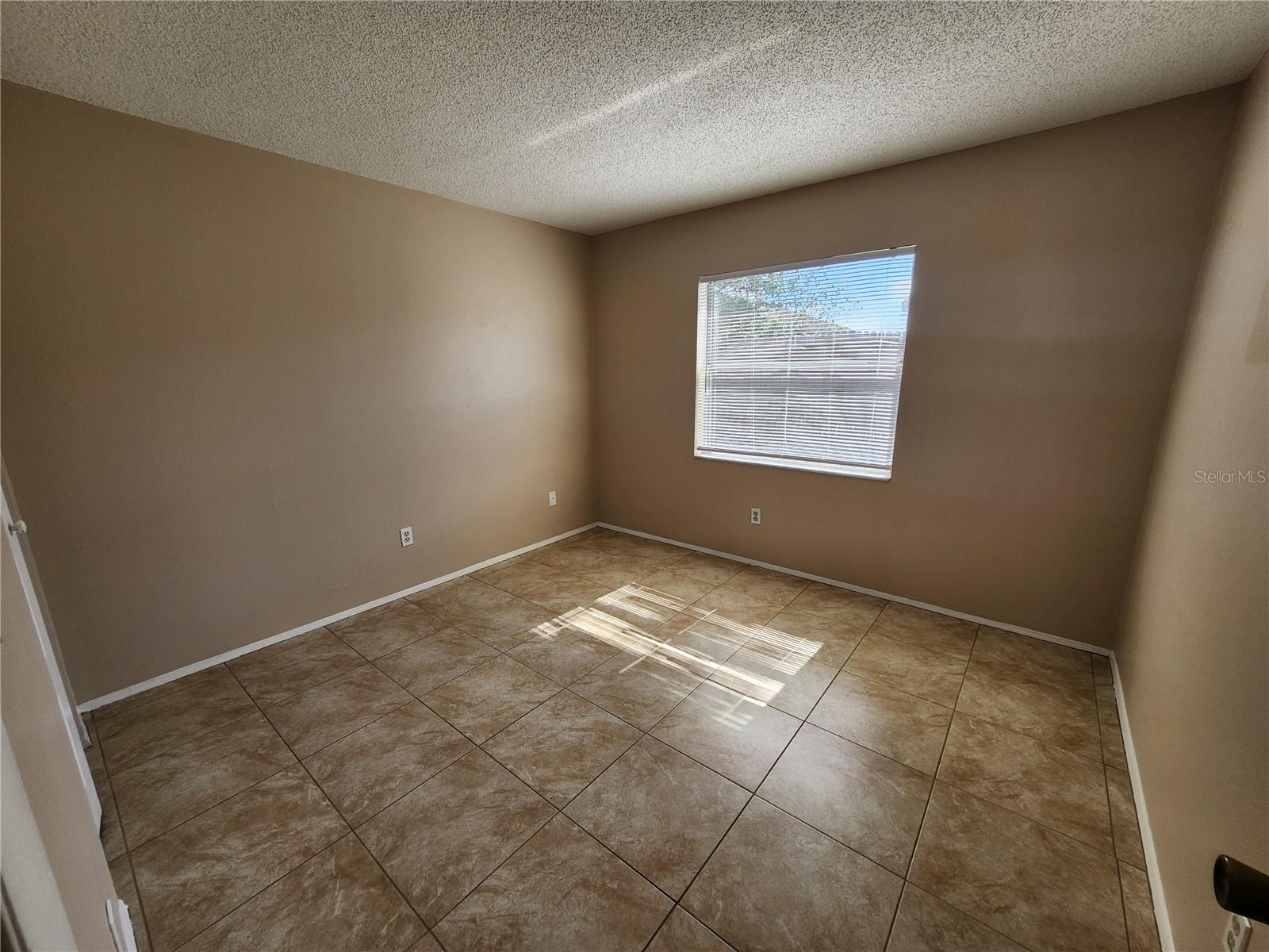 HEATHER LAKES UNIT 20 PH I - Residential Lease